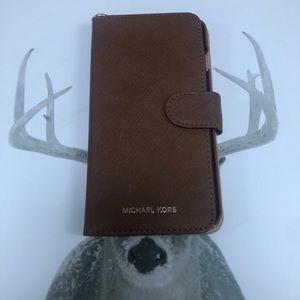 Michel wallet case !!! So cute 💁🏼‍♀️